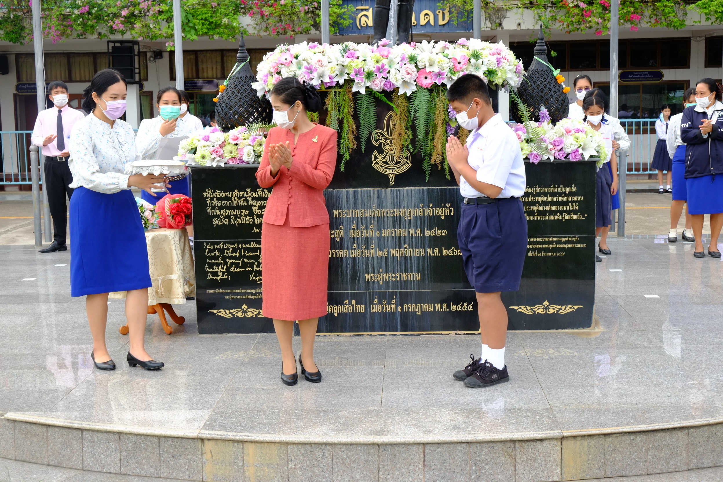 image25
